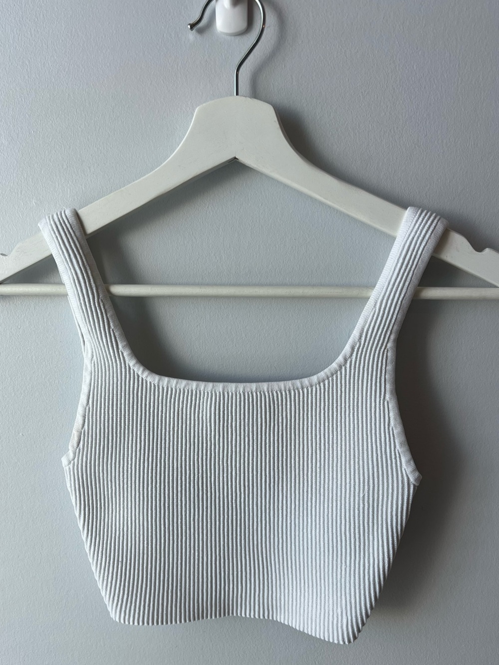 ARITZIA Babaton Sculpt Knit Squareneck Cropped Tank cream whoops women’s xs